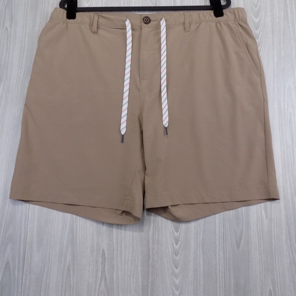 Chubbies Everywear Shorts Mens XXL Tan 8" Inseam Stretch Performance Summer EUC
